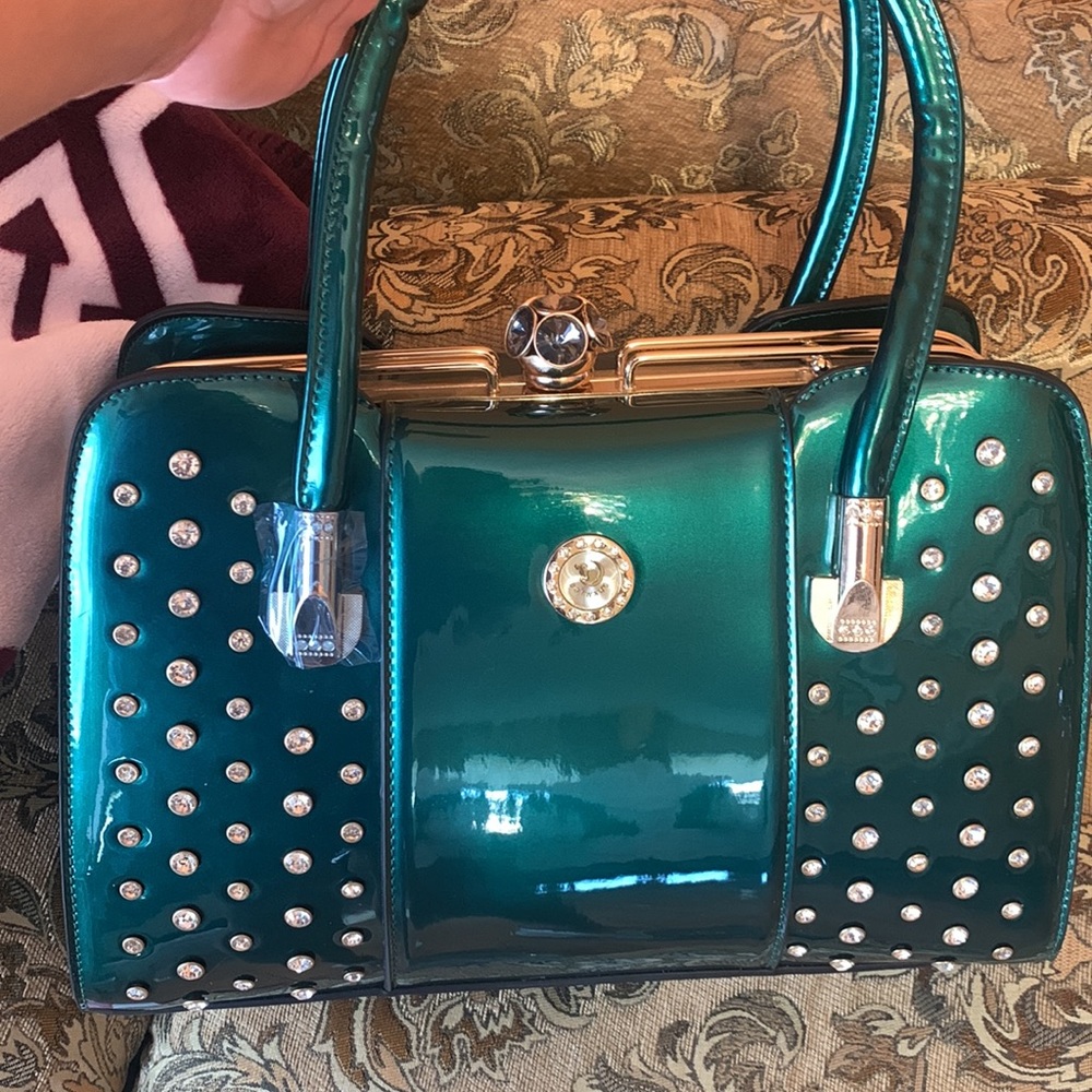 New wickedly green patent and rhinestone studded purse! - Picture 5 of 6